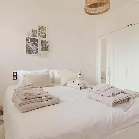 Gare Matabiau Metro 35m2 Bed & Breakfast